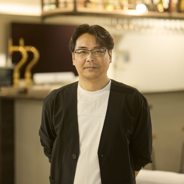 髙室 和也