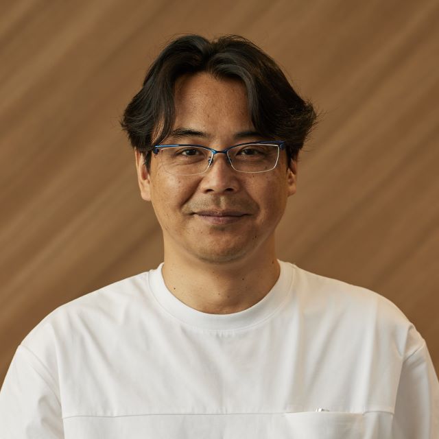 髙室 和也